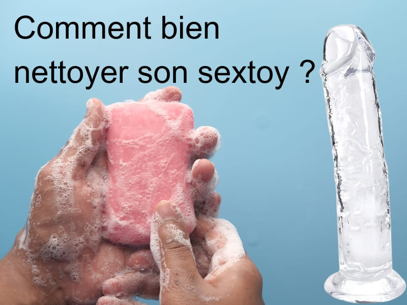 Des mains avec un savon et un sextoy