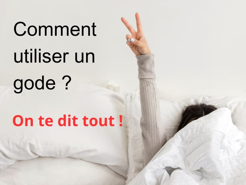 Femme qui se cache dans un lit et qui fais un signe cool avec sa main